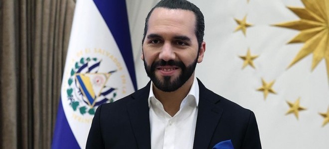 El Salvador Başkanı Bukele, Bitcoin stratejisiyle övgü topluyor